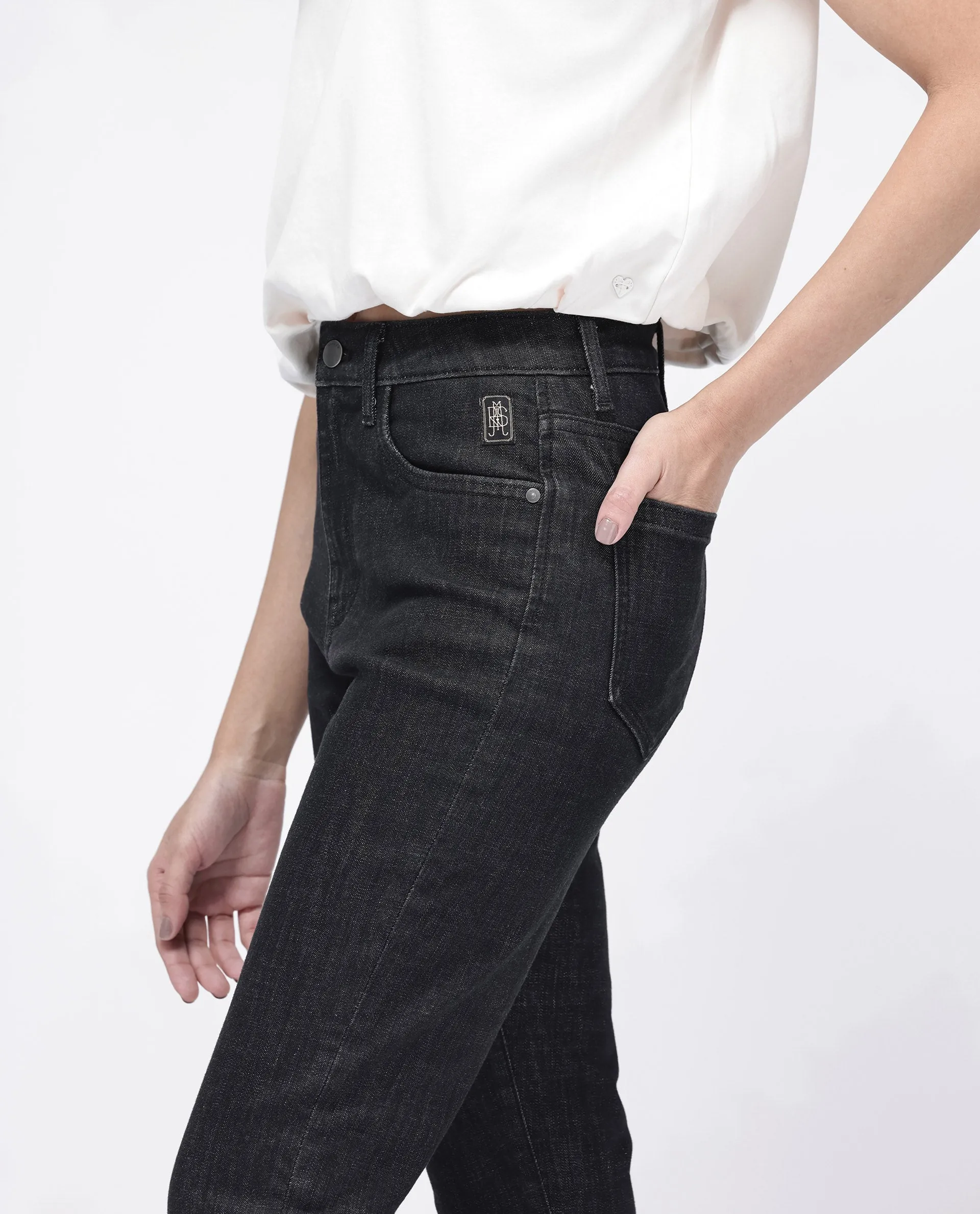 Rareism Women Zaisho Black Cotton Elastane Fabric Solid Regular Length Jeans