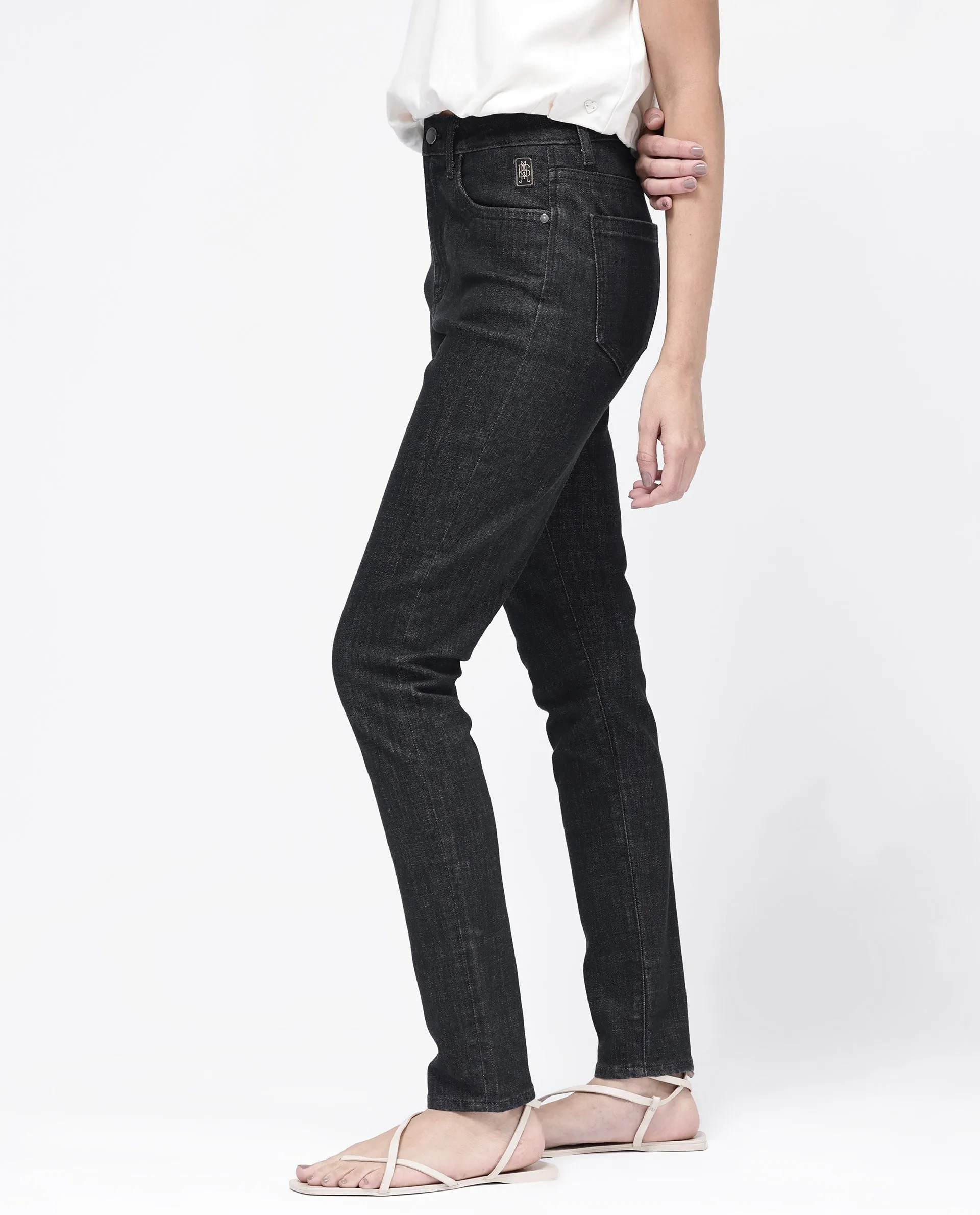 Rareism Women Zaisho Black Cotton Elastane Fabric Solid Regular Length Jeans