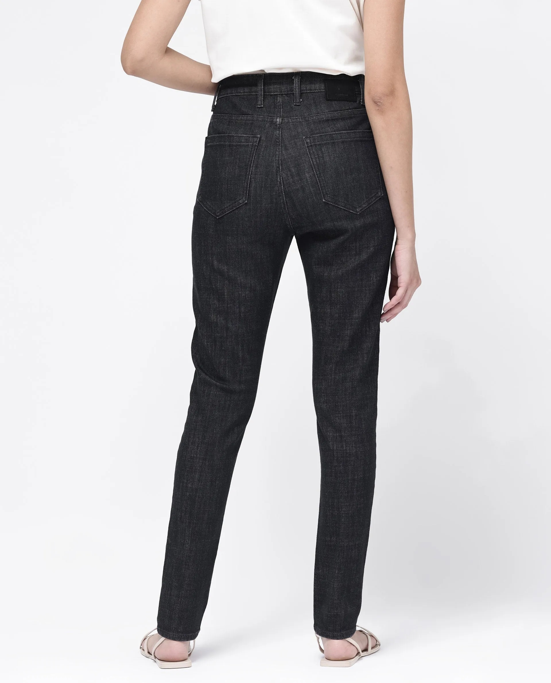 Rareism Women Zaisho Black Cotton Elastane Fabric Solid Regular Length Jeans